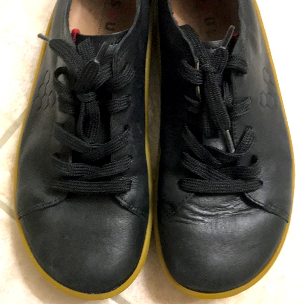 Vivobarefoot Black Addis Barefoot women’s 38 7.5